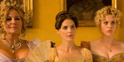 4. Jane Austen es la mamá de la novela rosa o romántica. FALSO - Austenland - Jennifer Coolidge - Keri Russell